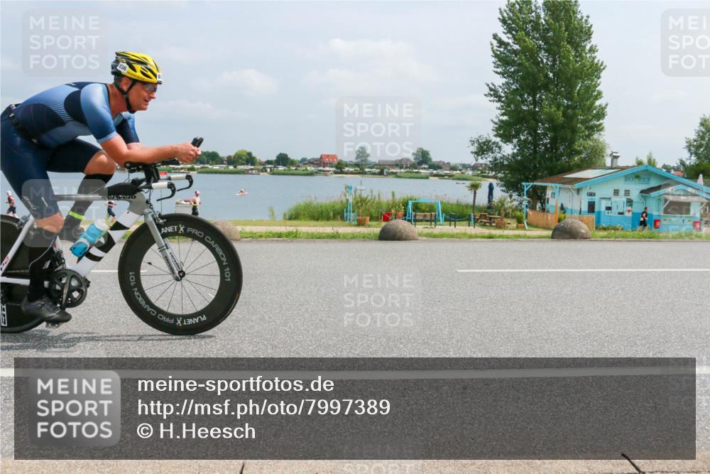 21.06.2025 - 27. Vierlanden-Triathlon H.Heesch http://msf.ph/oto/7997389 15.06.2025 12:26:04 Radfahren 836 meine-sportfotos.de