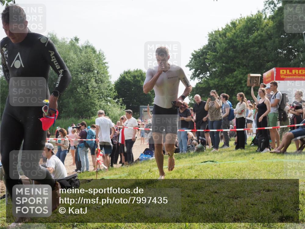 15.06.2025 - 27. Vierlanden-Triathlon KatJ http://msf.ph/oto/7997435 15.06.2025 09:55:50 Schwimmen 273, 280, 283, 300, 303, 322, 331, 338 meine-sportfotos.de