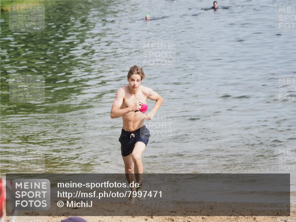 21.06.2025 - 27. Vierlanden-Triathlon MichiJ http://msf.ph/oto/7997471 15.06.2026 09:58:41 Schwimmen 269 meine-sportfotos.de