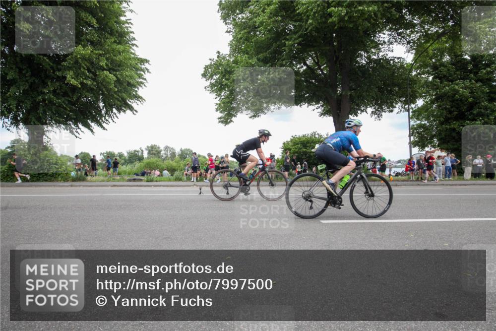 15.06.2025 - 7 Türme Triathlon Yannick Fuchs http://msf.ph/oto/7997500 15.06.2025 13:50:28 Radfahren 822, 839, 850, 866 meine-sportfotos.de