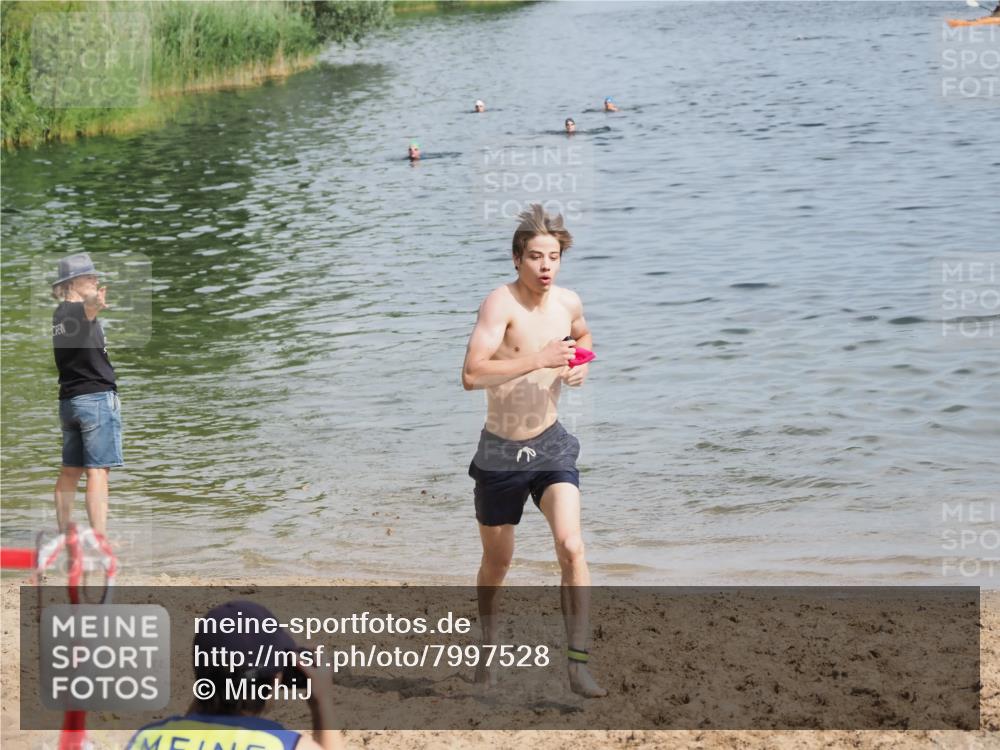 21.06.2025 - 27. Vierlanden-Triathlon MichiJ http://msf.ph/oto/7997528 15.06.2026 09:58:43 Schwimmen 269 meine-sportfotos.de