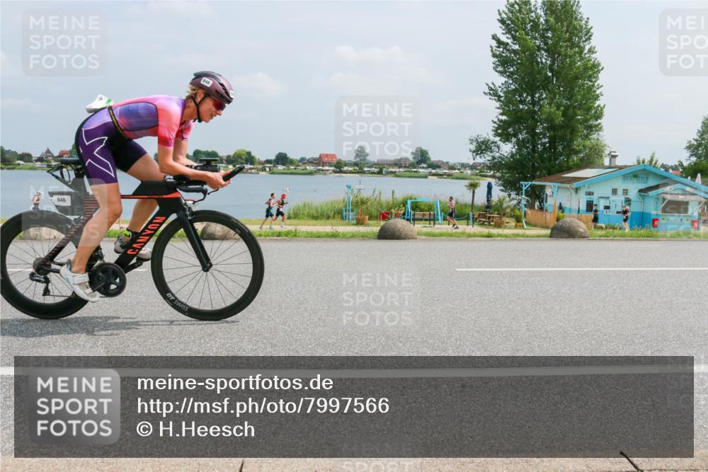 21.06.2025 - 27. Vierlanden-Triathlon H.Heesch http://msf.ph/oto/7997566 15.06.2025 12:26:38 Radfahren 663, 946 meine-sportfotos.de