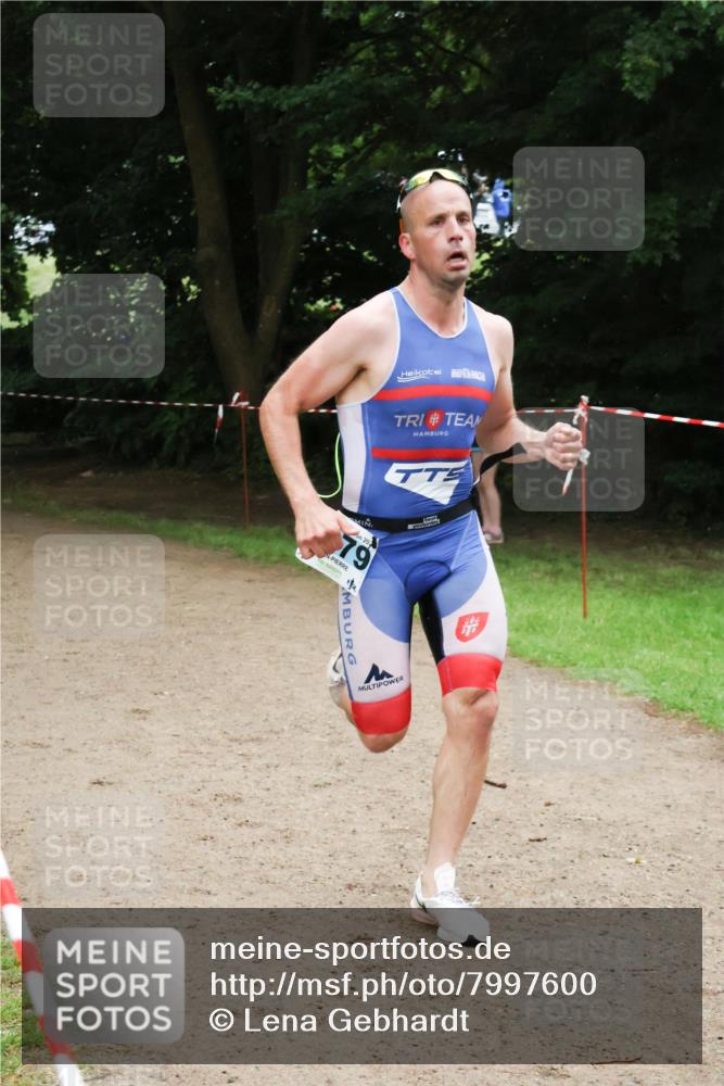 21.06.2025 - 27. Vierlanden-Triathlon Lena Gebhardt http://msf.ph/oto/7997600 15.06.2025 13:55:26 Laufen 202, 79 meine-sportfotos.de