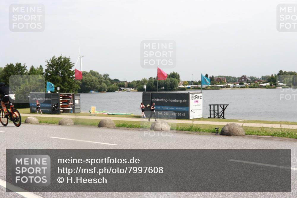 15.06.2025 - 27. Vierlanden-Triathlon H.Heesch http://msf.ph/oto/7997608 15.06.2025 11:33:12 Radfahren 173, 755, 757, 950 meine-sportfotos.de