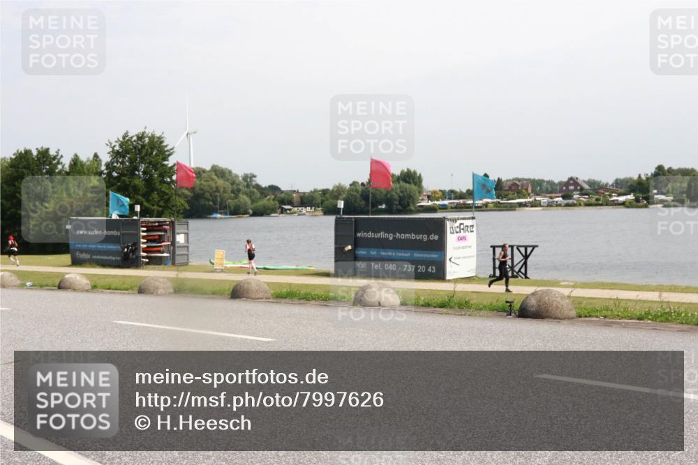 15.06.2025 - 27. Vierlanden-Triathlon H.Heesch http://msf.ph/oto/7997626 15.06.2025 11:33:14 Radfahren 173, 755, 757, 950 meine-sportfotos.de