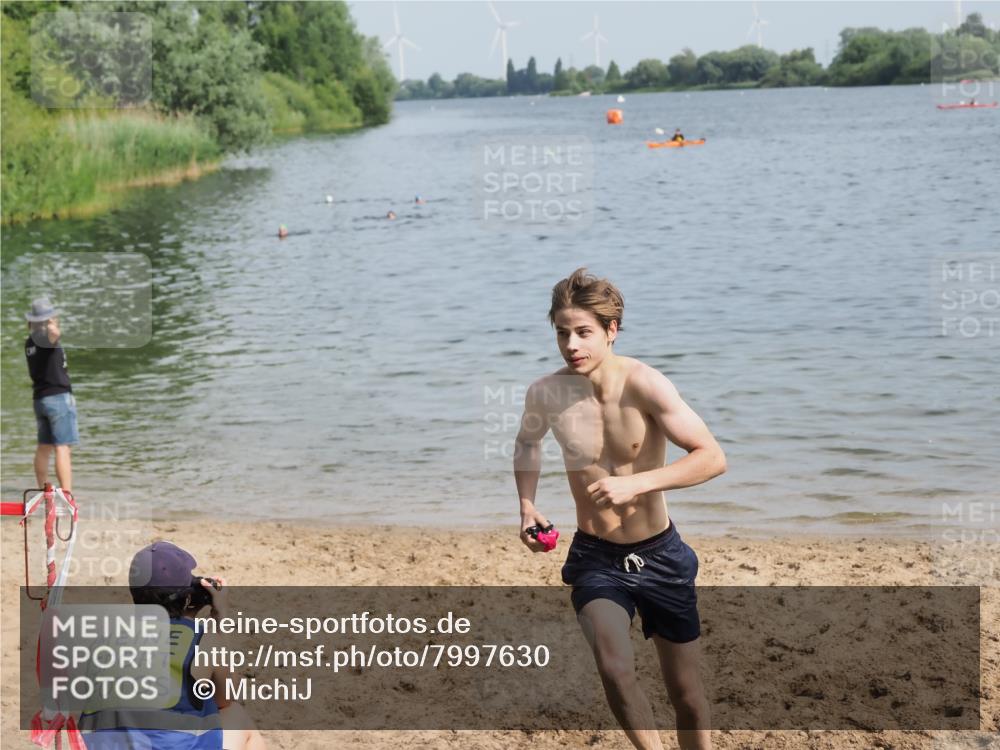 21.06.2025 - 27. Vierlanden-Triathlon MichiJ http://msf.ph/oto/7997630 15.06.2026 09:58:44 Schwimmen 269 meine-sportfotos.de