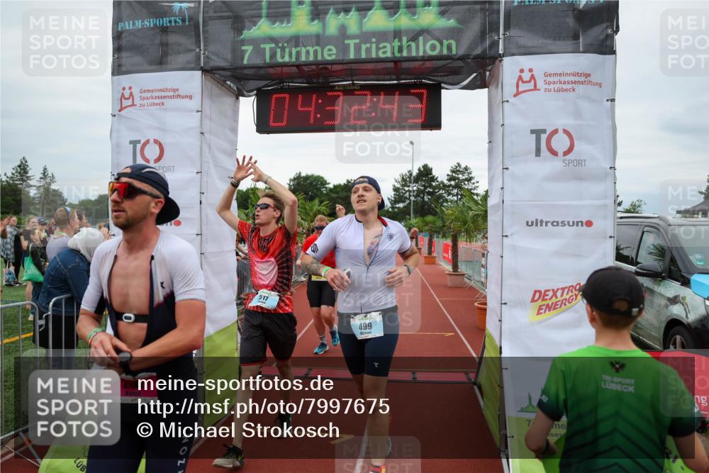 15.06.2025 - 7 Türme Triathlon Michael Strokosch http://msf.ph/oto/7997675 15.06.2025 14:32:43 Ziel 286, 402, 488, 499, 517, 863, 871, 1112 meine-sportfotos.de
