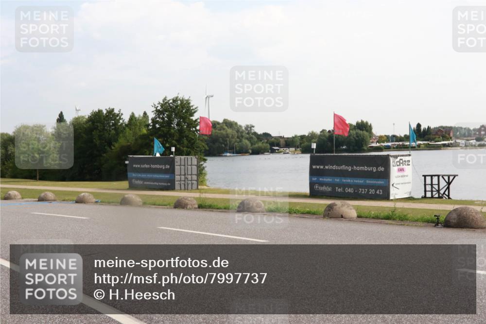 15.06.2025 - 27. Vierlanden-Triathlon H.Heesch http://msf.ph/oto/7997737 15.06.2025 09:39:50 Radfahren 236 meine-sportfotos.de