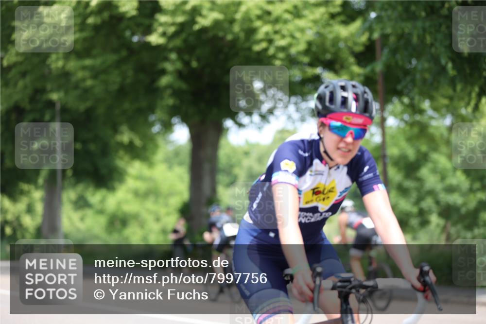 15.06.2025 - 7 Türme Triathlon Yannick Fuchs http://msf.ph/oto/7997756 15.06.2025 12:18:50 Radfahren 301, 302, 308, 341, 477 meine-sportfotos.de
