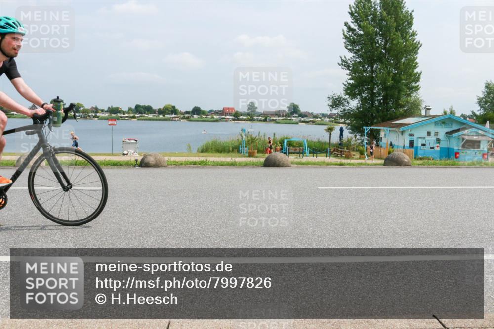21.06.2025 - 27. Vierlanden-Triathlon H.Heesch http://msf.ph/oto/7997826 15.06.2025 12:26:58 Radfahren 769, 982 meine-sportfotos.de