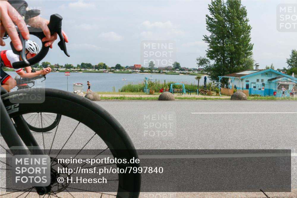 21.06.2025 - 27. Vierlanden-Triathlon H.Heesch http://msf.ph/oto/7997840 15.06.2025 12:27:01 Radfahren 769, 982 meine-sportfotos.de