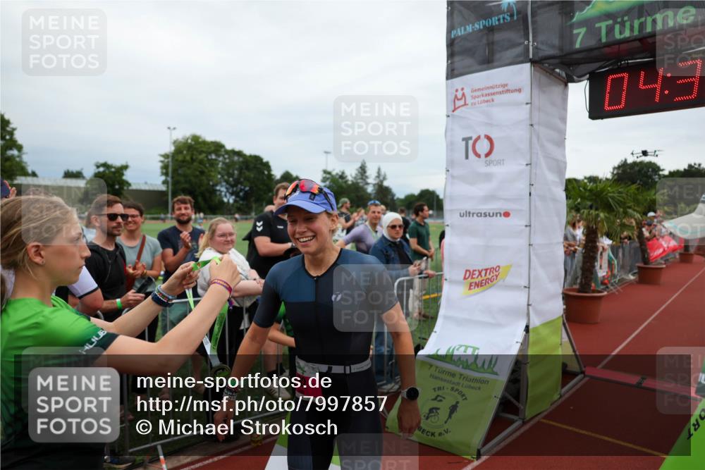 15.06.2025 - 7 Türme Triathlon Michael Strokosch http://msf.ph/oto/7997857 15.06.2025 14:32:53 Ziel 292, 322 meine-sportfotos.de