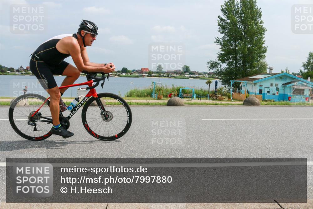 21.06.2025 - 27. Vierlanden-Triathlon H.Heesch http://msf.ph/oto/7997880 15.06.2025 12:27:38 Radfahren 763, 783, 786 meine-sportfotos.de