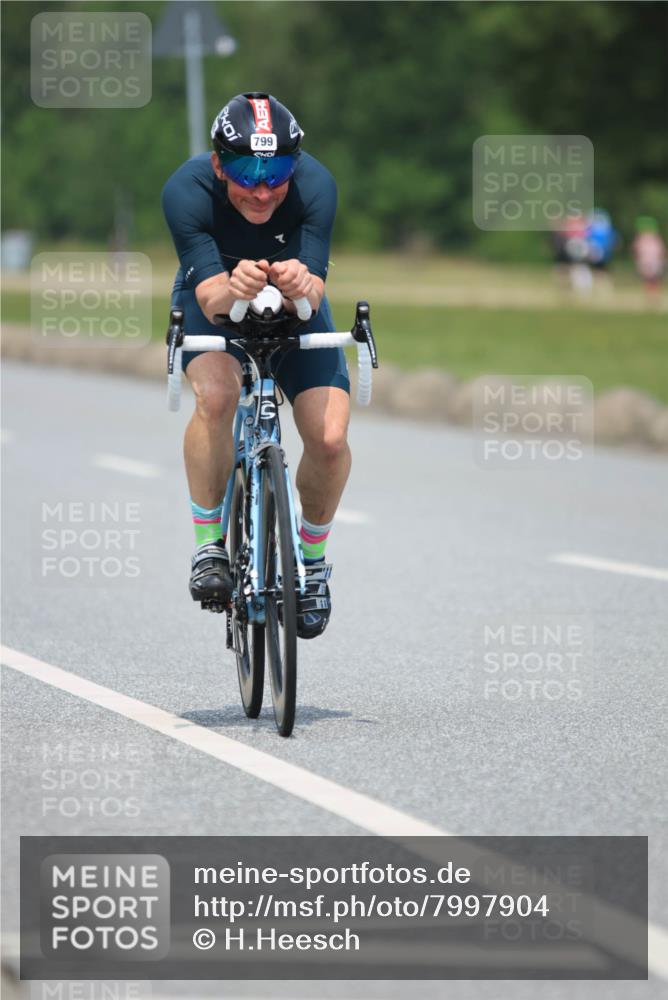 21.06.2025 - 27. Vierlanden-Triathlon H.Heesch http://msf.ph/oto/7997904 15.06.2025 12:26:21 Radfahren 799 meine-sportfotos.de