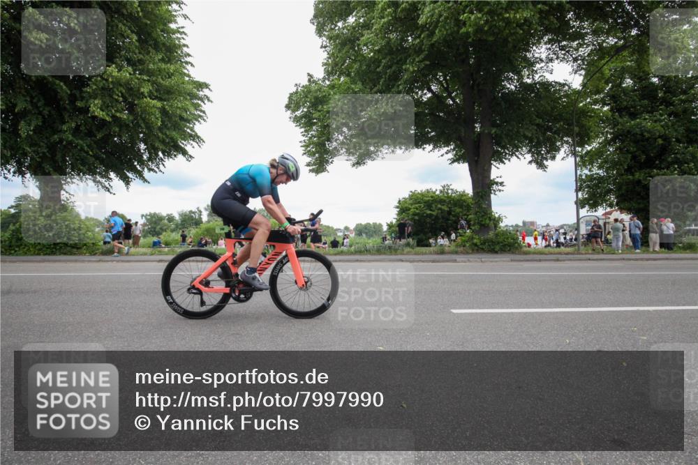 15.06.2025 - 7 Türme Triathlon Yannick Fuchs http://msf.ph/oto/7997990 15.06.2025 13:53:25 Radfahren 748, 819, 863, 1062 meine-sportfotos.de