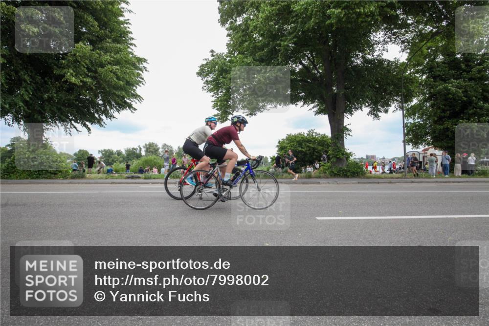 15.06.2025 - 7 Türme Triathlon Yannick Fuchs http://msf.ph/oto/7998002 15.06.2025 13:53:31 Radfahren 863, 1046, 1062 meine-sportfotos.de