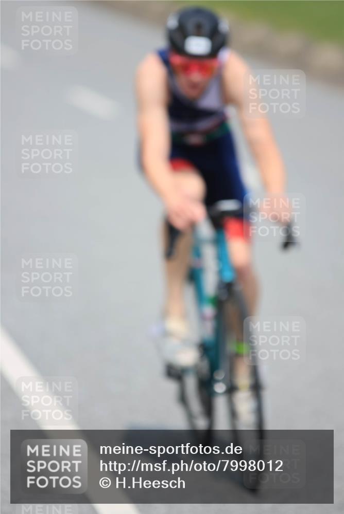 21.06.2025 - 27. Vierlanden-Triathlon H.Heesch http://msf.ph/oto/7998012 15.06.2025 12:26:45 Radfahren 860, 984, 985, 986, 987, 988 meine-sportfotos.de