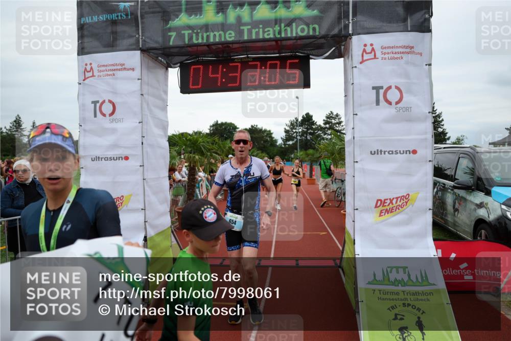 15.06.2025 - 7 Türme Triathlon Michael Strokosch http://msf.ph/oto/7998061 15.06.2025 14:33:05 Ziel 197, 527, 654, 909, 1086, 1094 meine-sportfotos.de
