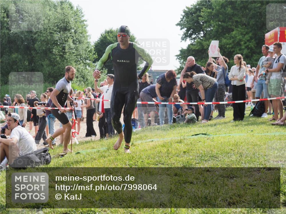 15.06.2025 - 27. Vierlanden-Triathlon KatJ http://msf.ph/oto/7998064 15.06.2025 09:56:02 Schwimmen 268, 280, 283, 308, 310, 312, 322, 331, 338 meine-sportfotos.de