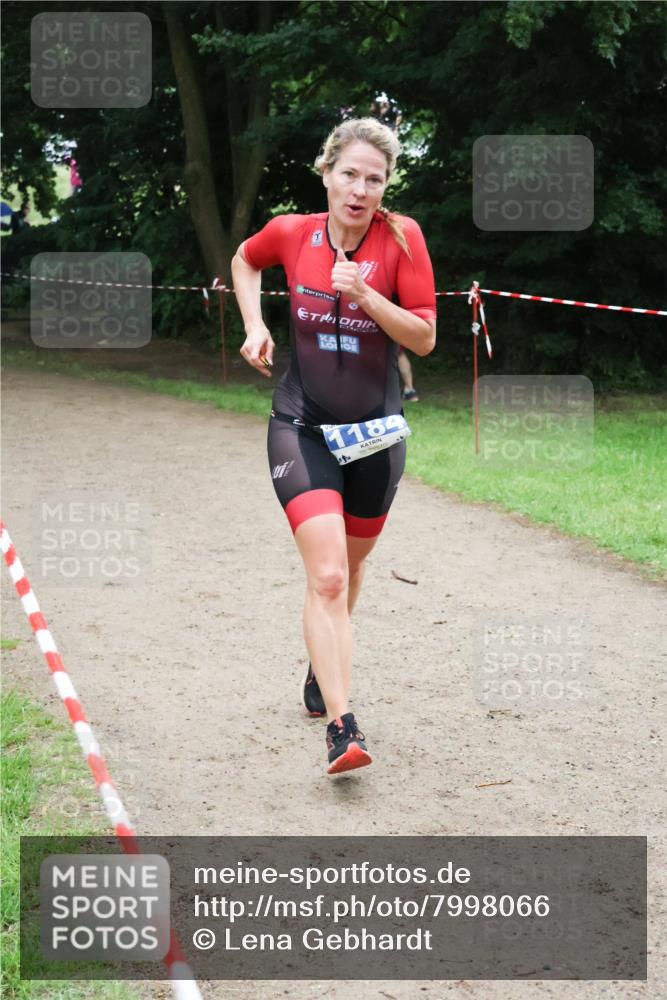21.06.2025 - 27. Vierlanden-Triathlon Lena Gebhardt http://msf.ph/oto/7998066 15.06.2025 13:55:57 Laufen 1184 meine-sportfotos.de