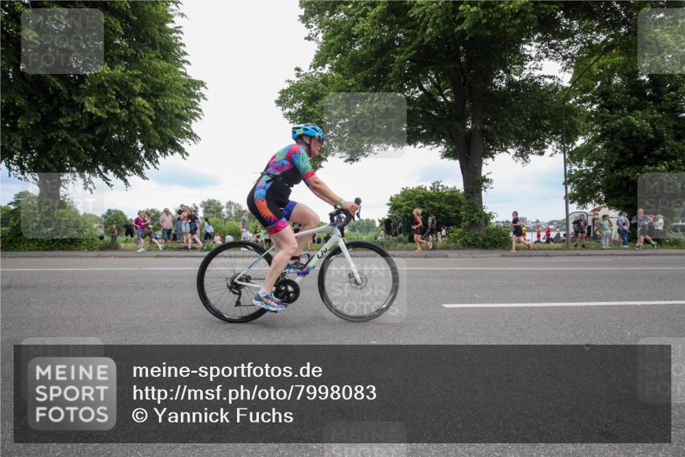 15.06.2025 - 7 Türme Triathlon Yannick Fuchs http://msf.ph/oto/7998083 15.06.2025 13:54:08 Radfahren 829, 1173, 1192 meine-sportfotos.de