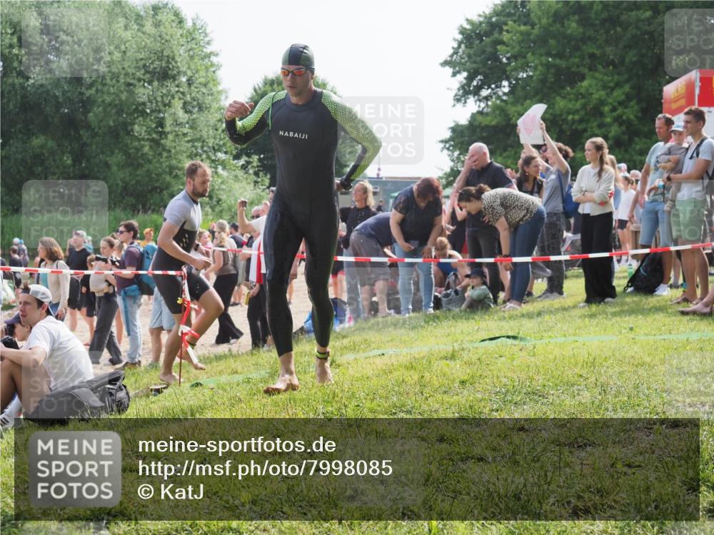 15.06.2025 - 27. Vierlanden-Triathlon KatJ http://msf.ph/oto/7998085 15.06.2025 09:56:03 Schwimmen 268, 280, 283, 308, 310, 312, 322, 331, 338 meine-sportfotos.de