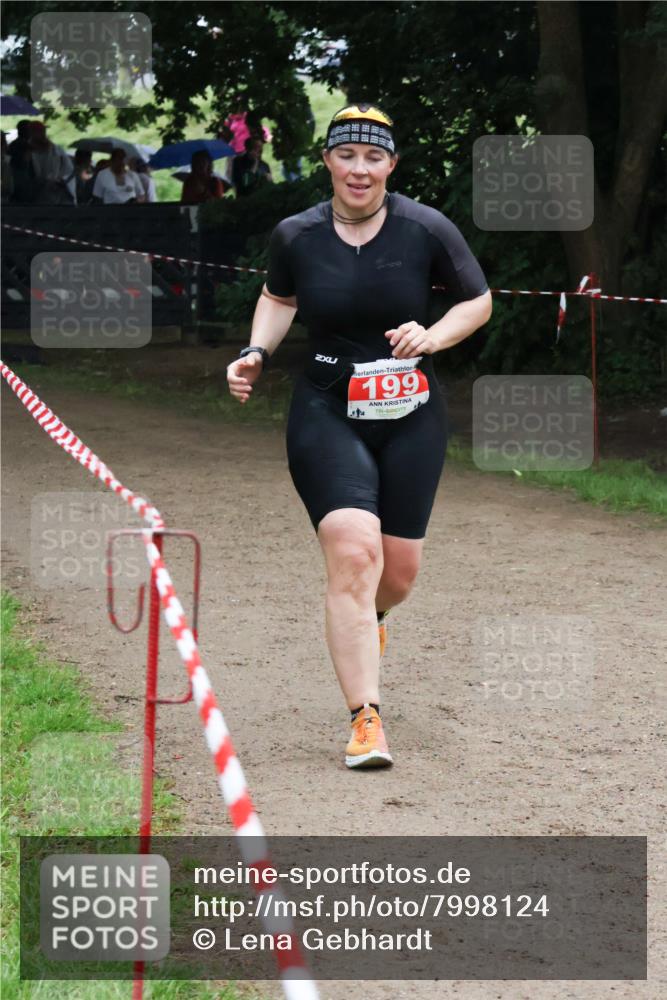 21.06.2025 - 27. Vierlanden-Triathlon Lena Gebhardt http://msf.ph/oto/7998124 15.06.2025 13:56:04 Laufen 199 meine-sportfotos.de