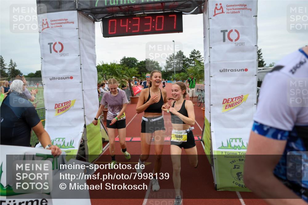 15.06.2025 - 7 Türme Triathlon Michael Strokosch http://msf.ph/oto/7998139 15.06.2025 14:33:07 Ziel 197, 527, 654, 909, 1086, 1094 meine-sportfotos.de