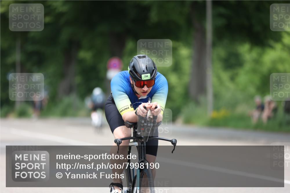 15.06.2025 - 7 Türme Triathlon Yannick Fuchs http://msf.ph/oto/7998190 15.06.2025 13:13:05 Radfahren 214, 233, 243, 370, 414, 812 meine-sportfotos.de