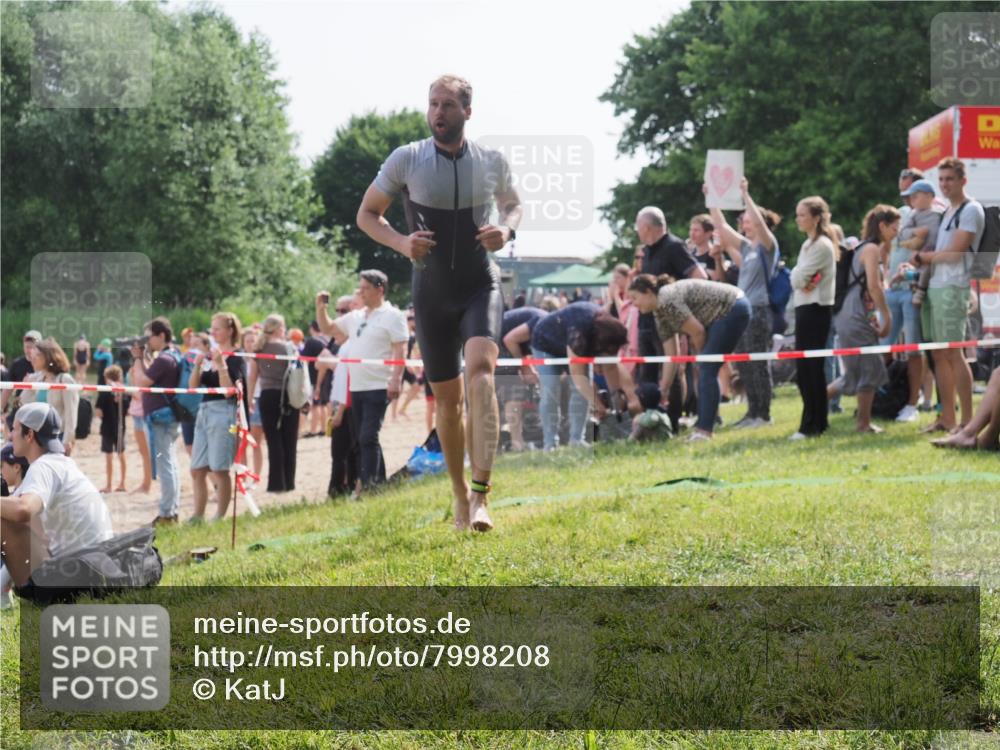 15.06.2025 - 27. Vierlanden-Triathlon KatJ http://msf.ph/oto/7998208 15.06.2025 09:56:04 Schwimmen 268, 280, 283, 285, 308, 310, 312, 322, 357 meine-sportfotos.de
