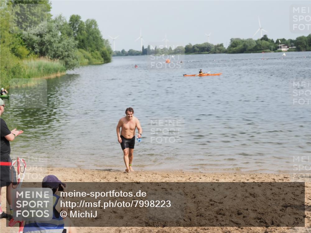 21.06.2025 - 27. Vierlanden-Triathlon MichiJ http://msf.ph/oto/7998223 15.06.2026 10:00:09 Schwimmen 290 meine-sportfotos.de