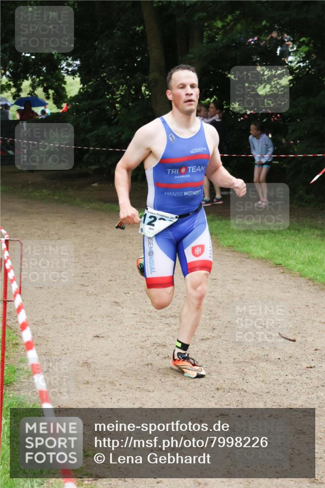 21.06.2025 - 27. Vierlanden-Triathlon Lena Gebhardt http://msf.ph/oto/7998226 15.06.2025 13:56:32 Laufen 2025, 12 meine-sportfotos.de