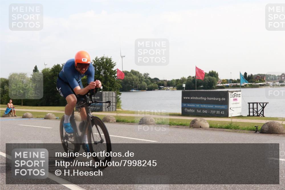 15.06.2025 - 27. Vierlanden-Triathlon H.Heesch http://msf.ph/oto/7998245 15.06.2025 09:47:04 Radfahren 61, 182, 212, 242 meine-sportfotos.de