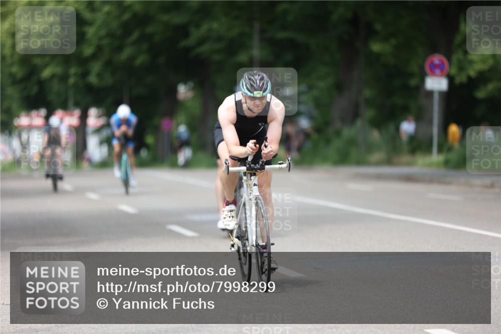 15.06.2025 - 7 Türme Triathlon Yannick Fuchs http://msf.ph/oto/7998299 15.06.2025 13:13:10 Radfahren 233, 243, 276, 370, 414, 496, 517, 812, 1041 meine-sportfotos.de