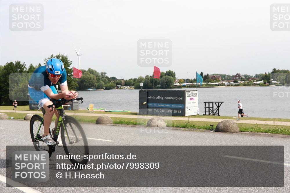 15.06.2025 - 27. Vierlanden-Triathlon H.Heesch http://msf.ph/oto/7998309 15.06.2025 11:36:07 Radfahren  meine-sportfotos.de