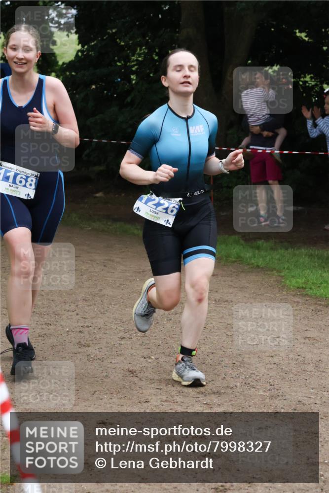 21.06.2025 - 27. Vierlanden-Triathlon Lena Gebhardt http://msf.ph/oto/7998327 15.06.2025 13:56:35 Laufen 202, 1168, 14, 2025, 226 meine-sportfotos.de