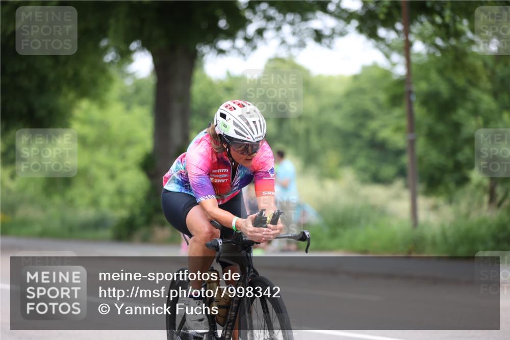 15.06.2025 - 7 Türme Triathlon Yannick Fuchs http://msf.ph/oto/7998342 15.06.2025 12:19:34 Radfahren 446 meine-sportfotos.de
