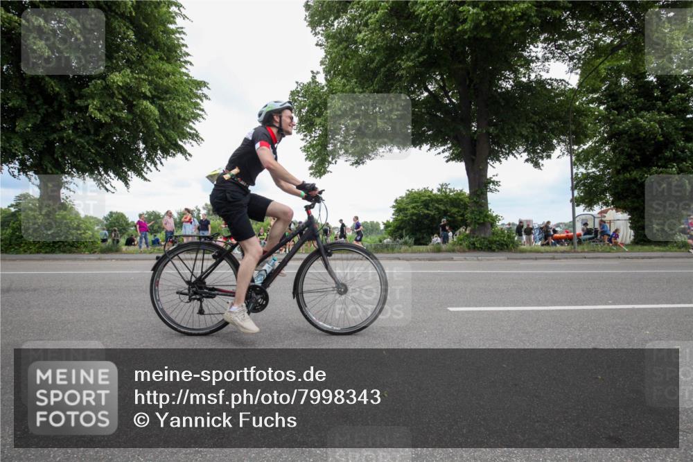 15.06.2025 - 7 Türme Triathlon Yannick Fuchs http://msf.ph/oto/7998343 15.06.2025 13:55:50 Radfahren 937, 1118 meine-sportfotos.de