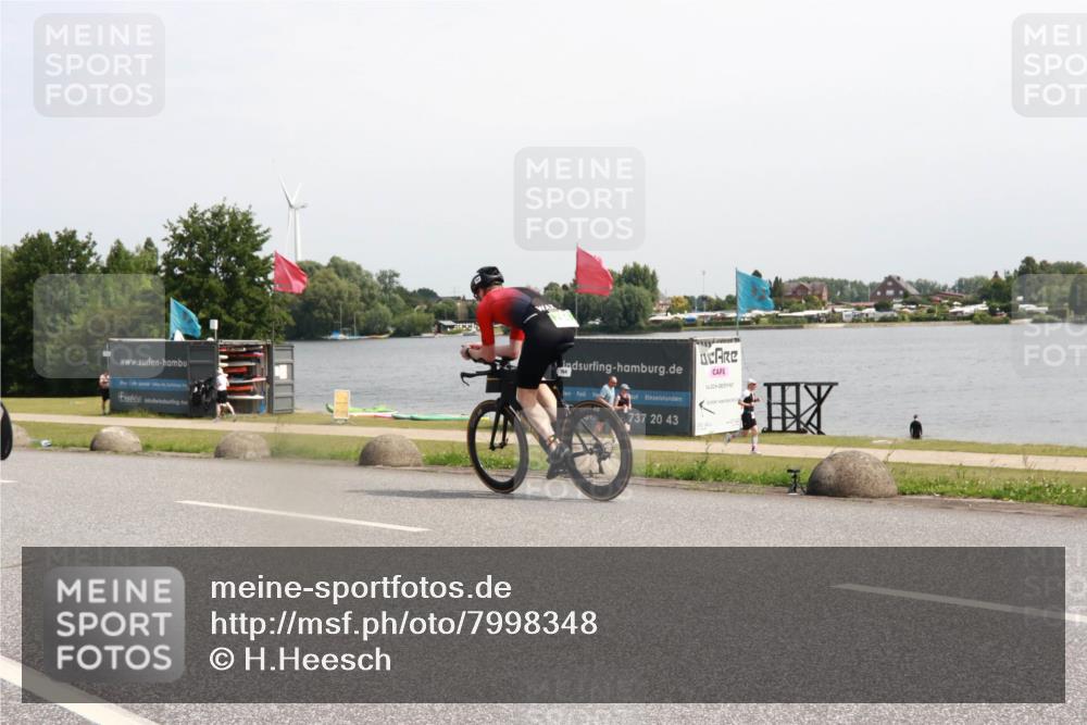 15.06.2025 - 27. Vierlanden-Triathlon H.Heesch http://msf.ph/oto/7998348 15.06.2025 11:36:14 Radfahren 651, 702, 764 meine-sportfotos.de