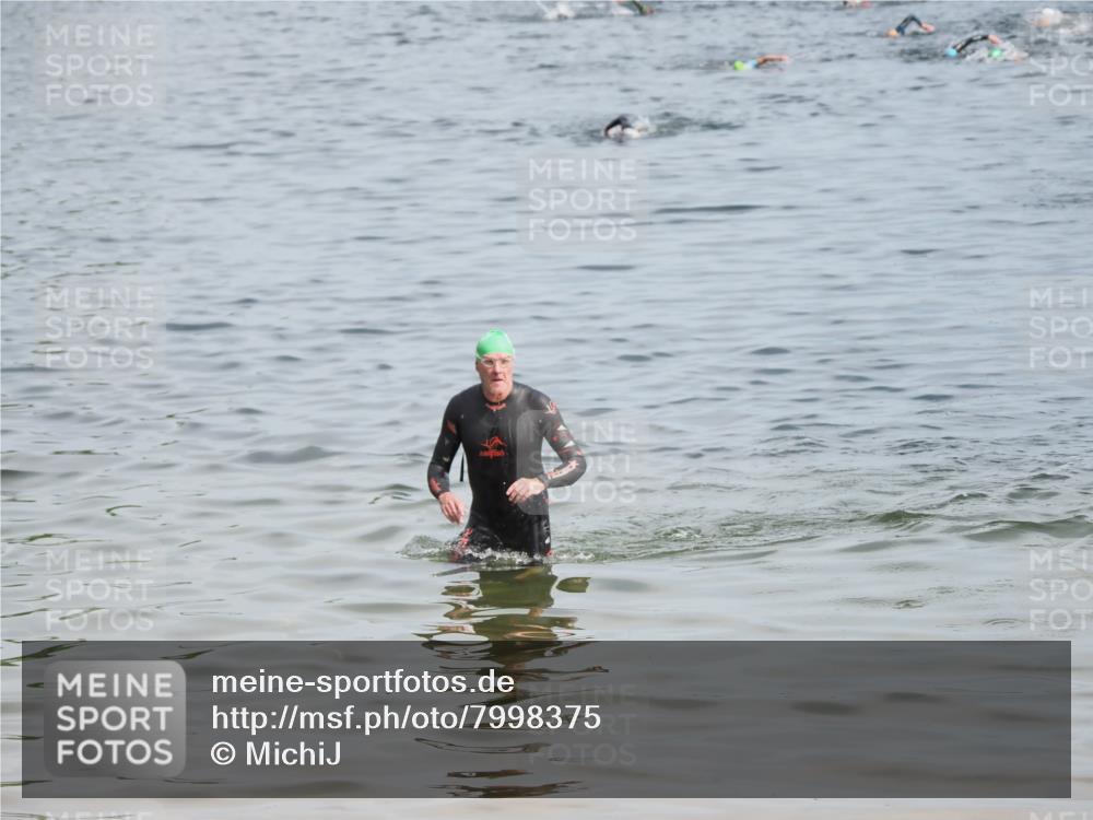 21.06.2025 - 27. Vierlanden-Triathlon MichiJ http://msf.ph/oto/7998375 15.06.2026 10:02:31 Schwimmen  meine-sportfotos.de