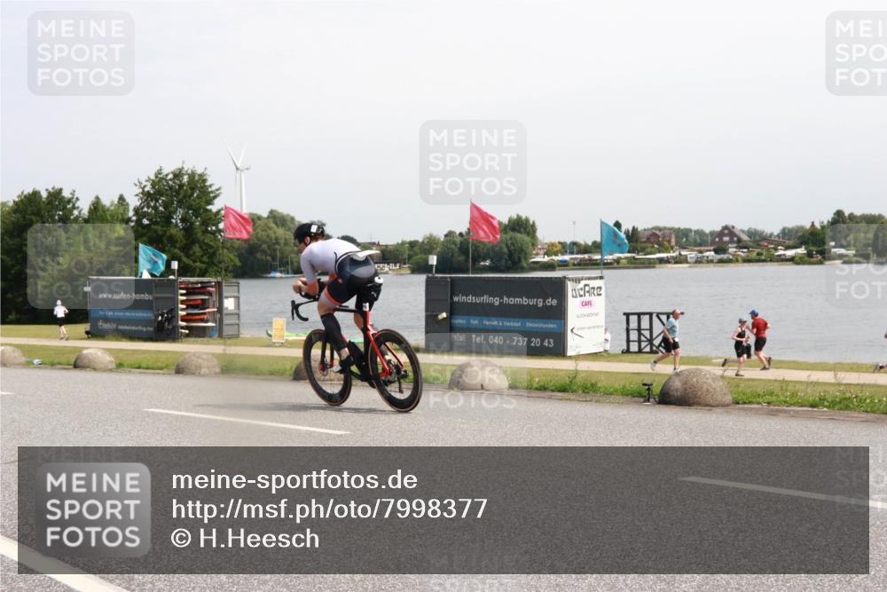 15.06.2025 - 27. Vierlanden-Triathlon H.Heesch http://msf.ph/oto/7998377 15.06.2025 11:36:17 Radfahren 651, 702, 725, 764 meine-sportfotos.de