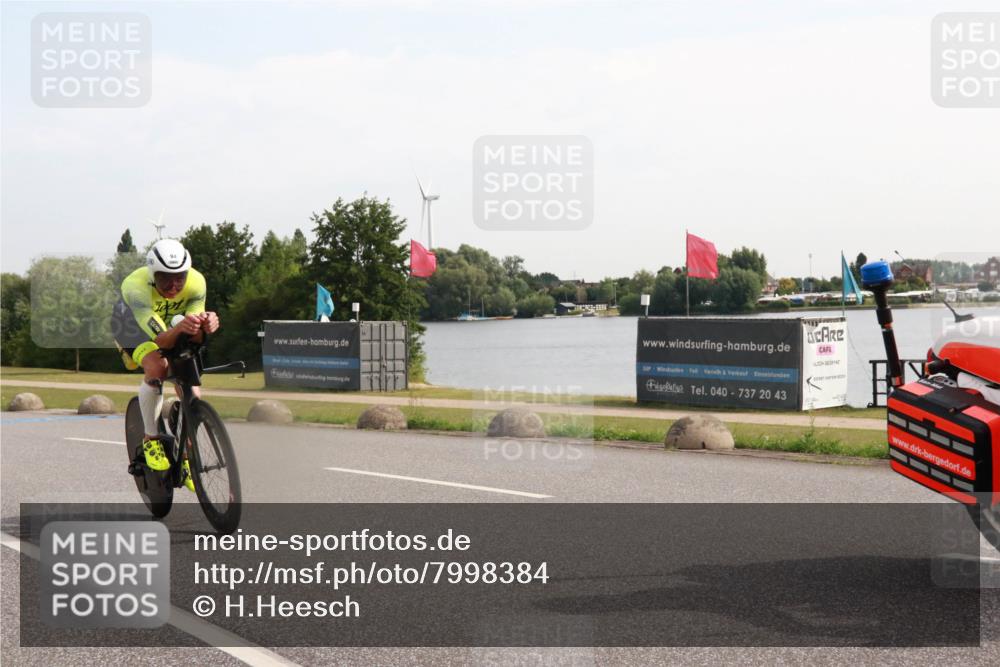 15.06.2025 - 27. Vierlanden-Triathlon H.Heesch http://msf.ph/oto/7998384 15.06.2025 09:48:48 Radfahren 49, 73, 94, 159, 247 meine-sportfotos.de