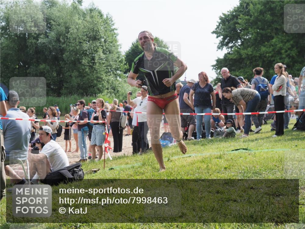 15.06.2025 - 27. Vierlanden-Triathlon KatJ http://msf.ph/oto/7998463 15.06.2025 09:56:08 Schwimmen 268, 277, 285, 310, 312, 349, 357 meine-sportfotos.de