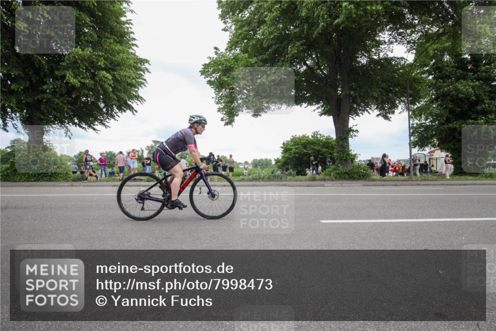 15.06.2025 - 7 Türme Triathlon Yannick Fuchs http://msf.ph/oto/7998473 15.06.2025 13:56:37 Radfahren 197, 429, 844, 1086 meine-sportfotos.de