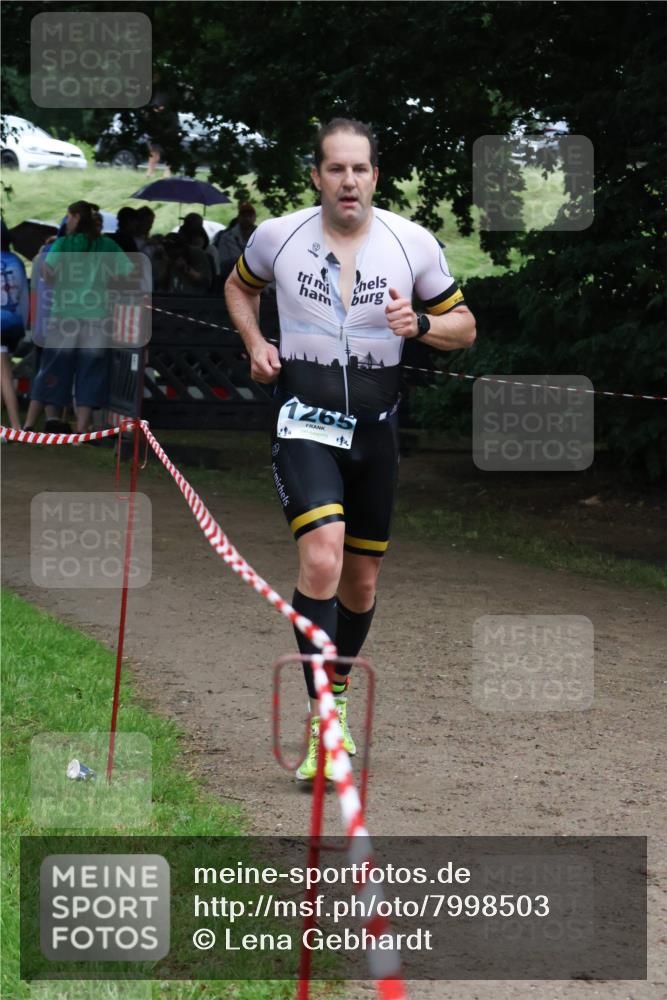 21.06.2025 - 27. Vierlanden-Triathlon Lena Gebhardt http://msf.ph/oto/7998503 15.06.2025 13:57:00 Laufen 1265 meine-sportfotos.de