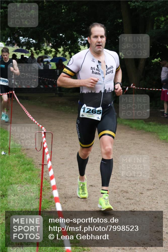 21.06.2025 - 27. Vierlanden-Triathlon Lena Gebhardt http://msf.ph/oto/7998523 15.06.2025 13:57:01 Laufen 1312, 1265 meine-sportfotos.de