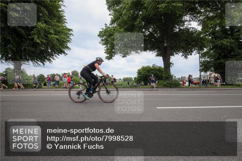 15.06.2025 - 7 Türme Triathlon Yannick Fuchs http://msf.ph/oto/7998528 15.06.2025 13:57:41 Radfahren 1068 meine-sportfotos.de