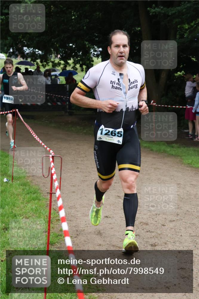 21.06.2025 - 27. Vierlanden-Triathlon Lena Gebhardt http://msf.ph/oto/7998549 15.06.2025 13:57:01 Laufen 1312, 1265 meine-sportfotos.de