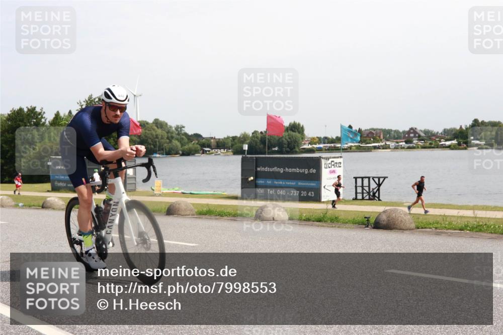 15.06.2025 - 27. Vierlanden-Triathlon H.Heesch http://msf.ph/oto/7998553 15.06.2025 11:36:58 Radfahren 123, 642 meine-sportfotos.de