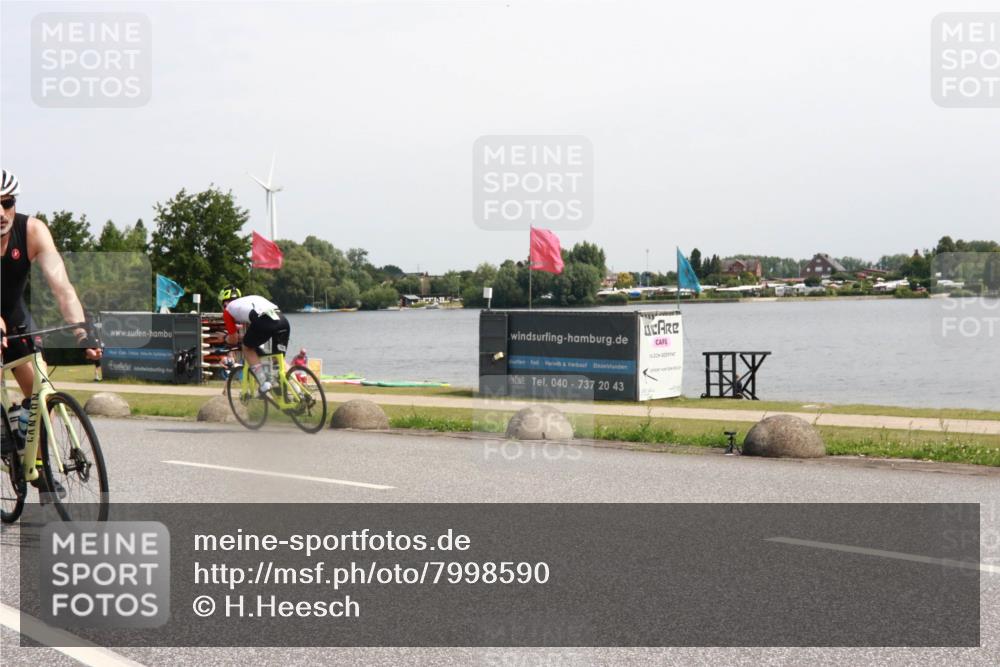 15.06.2025 - 27. Vierlanden-Triathlon H.Heesch http://msf.ph/oto/7998590 15.06.2025 11:37:05 Radfahren 125 meine-sportfotos.de